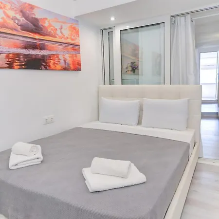 Apartamento Little Venice Picturesque House Above The Waves Mykonos Town